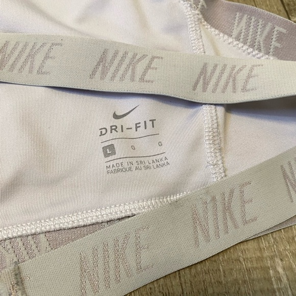 Nike Cream Tan Sports Bra Medium Impact Moisture-Wicking - Picture 6 of 7